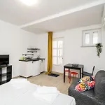 Residence&pool Schwarz 3*