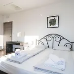 Residence&pool Schwarz
