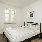 Residence&pool Schwarz Pensión Cavtat