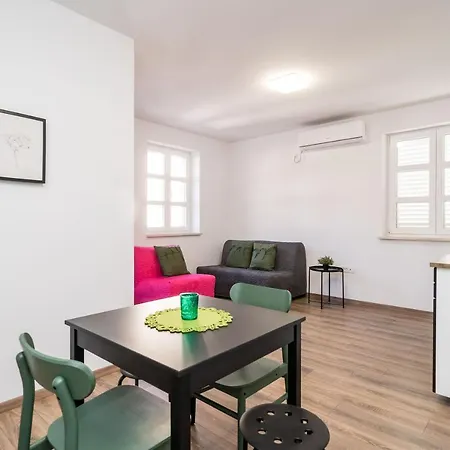 Residence&pool Schwarz Pensión Cavtat