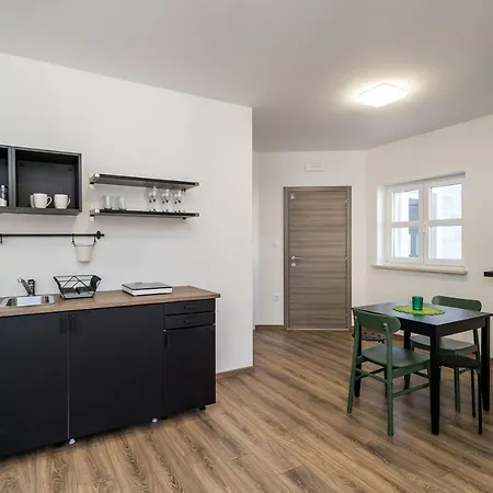 Residence&pool Schwarz 3*