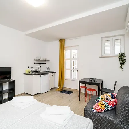 Residence&pool Schwarz 3*