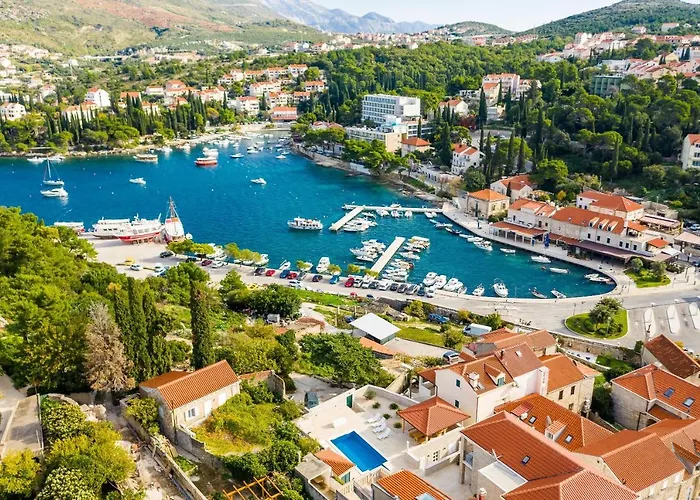 & Pool Schwarz Affittacamere Cavtat